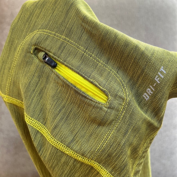 🟢 3 for $15 Bundle | Nike Dry-fit Runners Pullover [Read description] - Picture 6 of 11